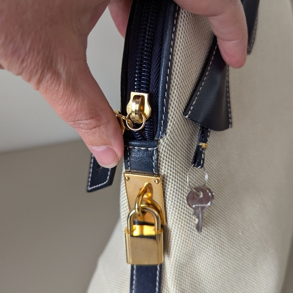 Mädler German Canvas Crossbody Purse with Leather Trim Vintage Classic Bag - Picture 4 of 8